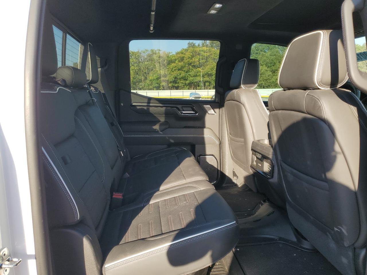2023 GMC Sierra