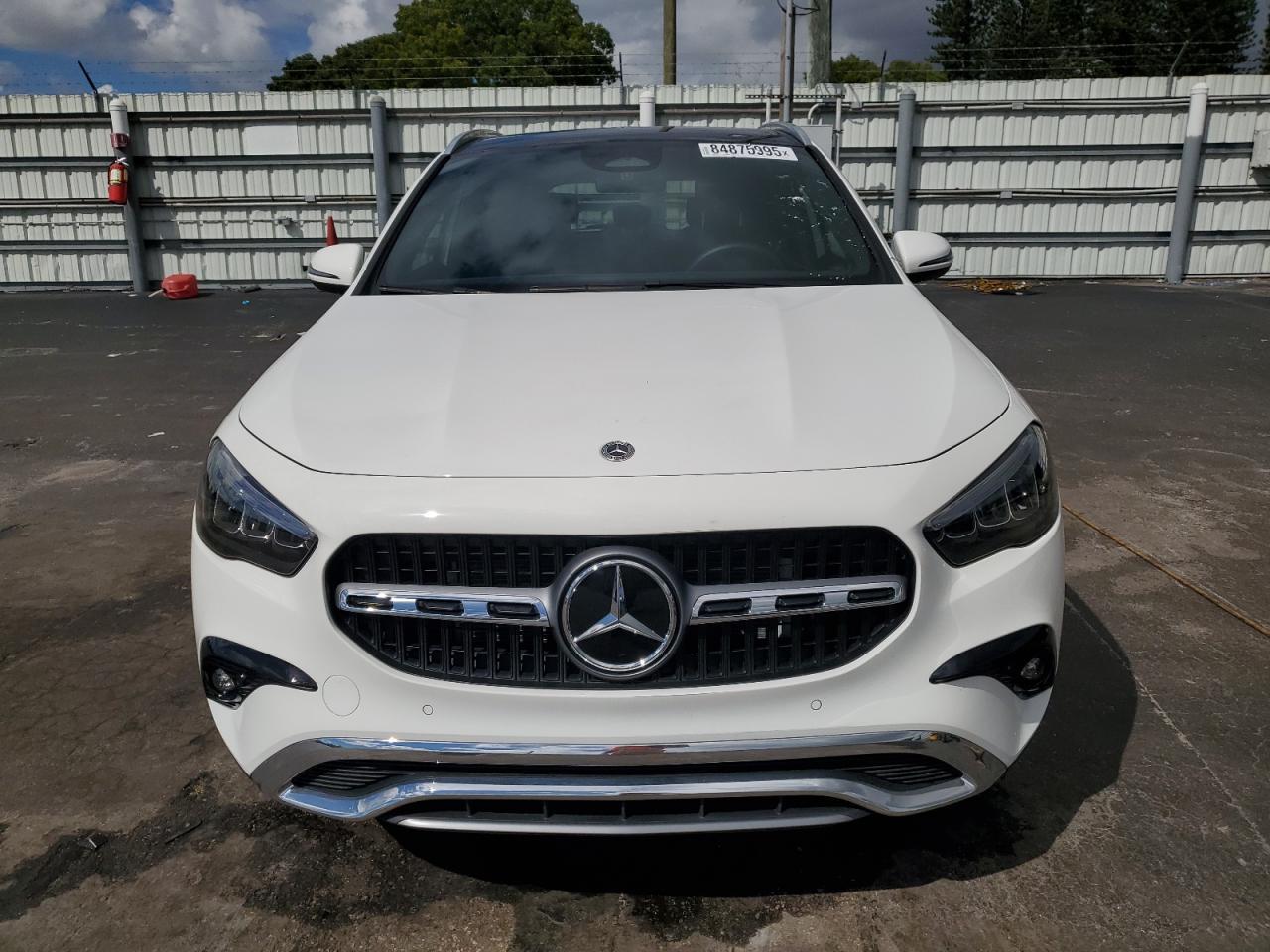 2025 MERCEDES-BENZ GLA-Class