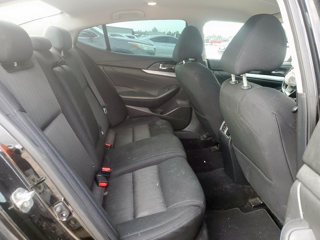 2017 NISSAN Maxima