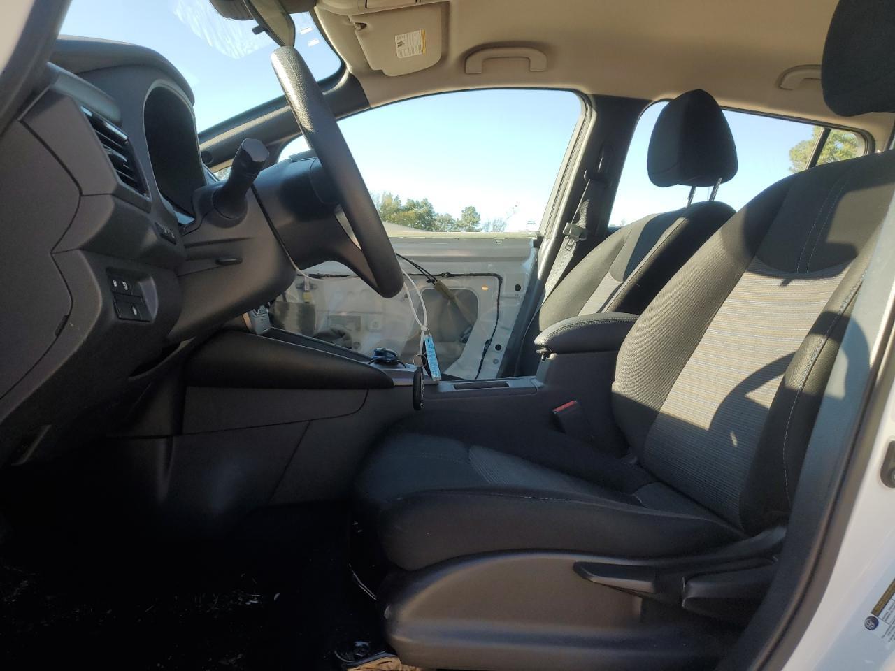 2022 NISSAN LEAF