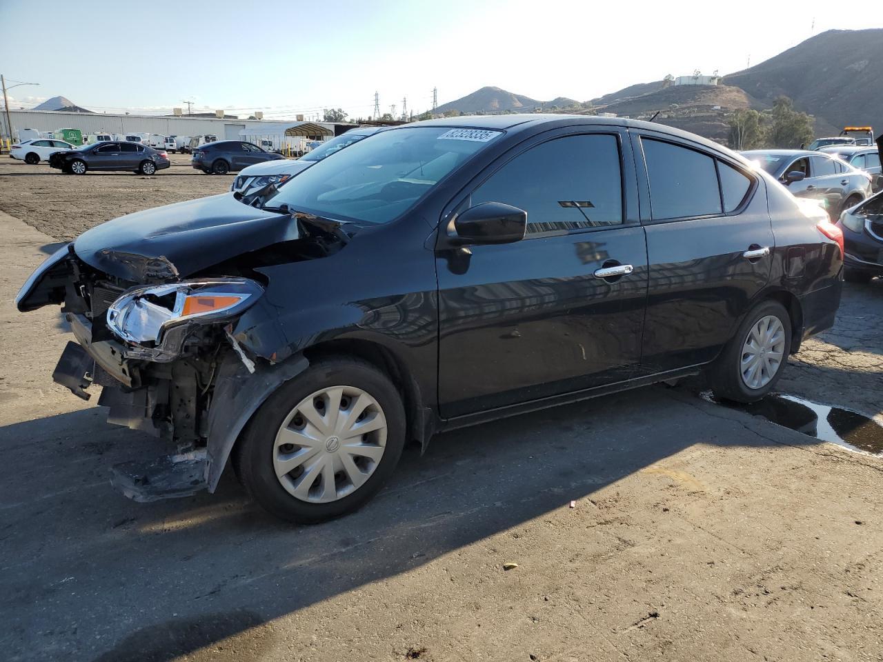2015 NISSAN VERSA