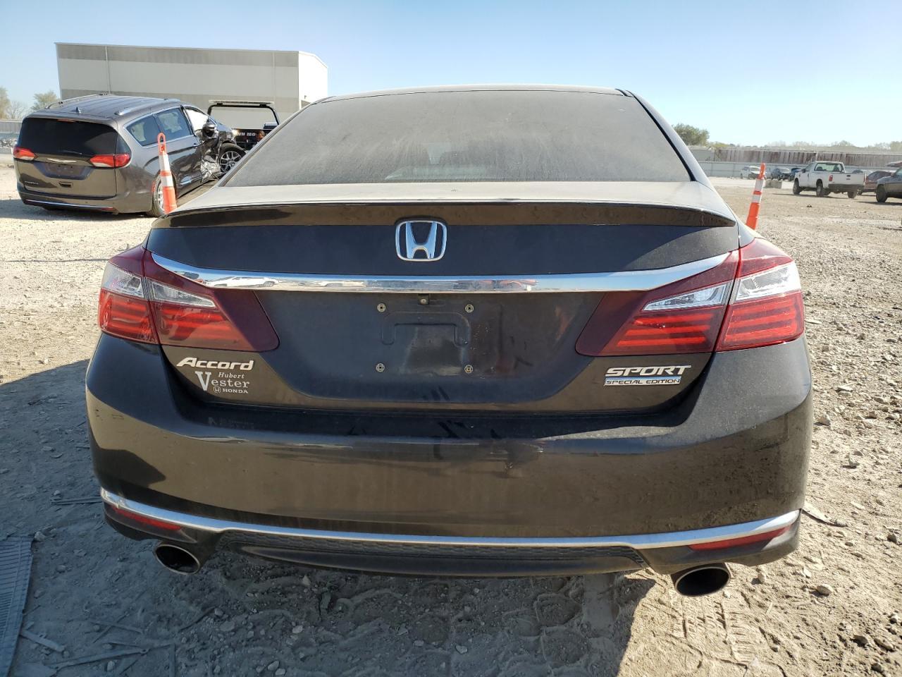 2017 HONDA ACCORD