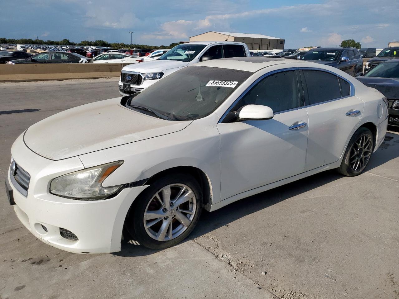 2014 NISSAN Maxima