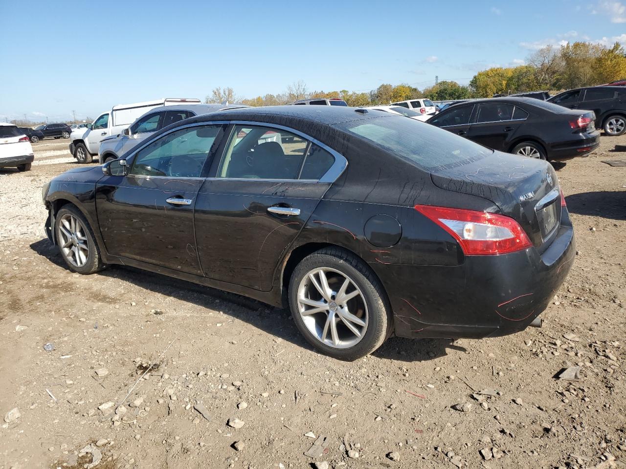 2011 NISSAN Maxima
