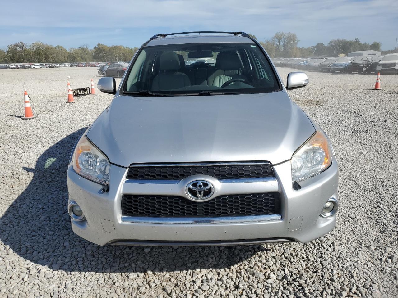 2011 TOYOTA RAV4