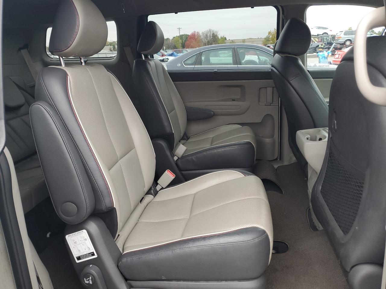 2017 KIA SEDONA