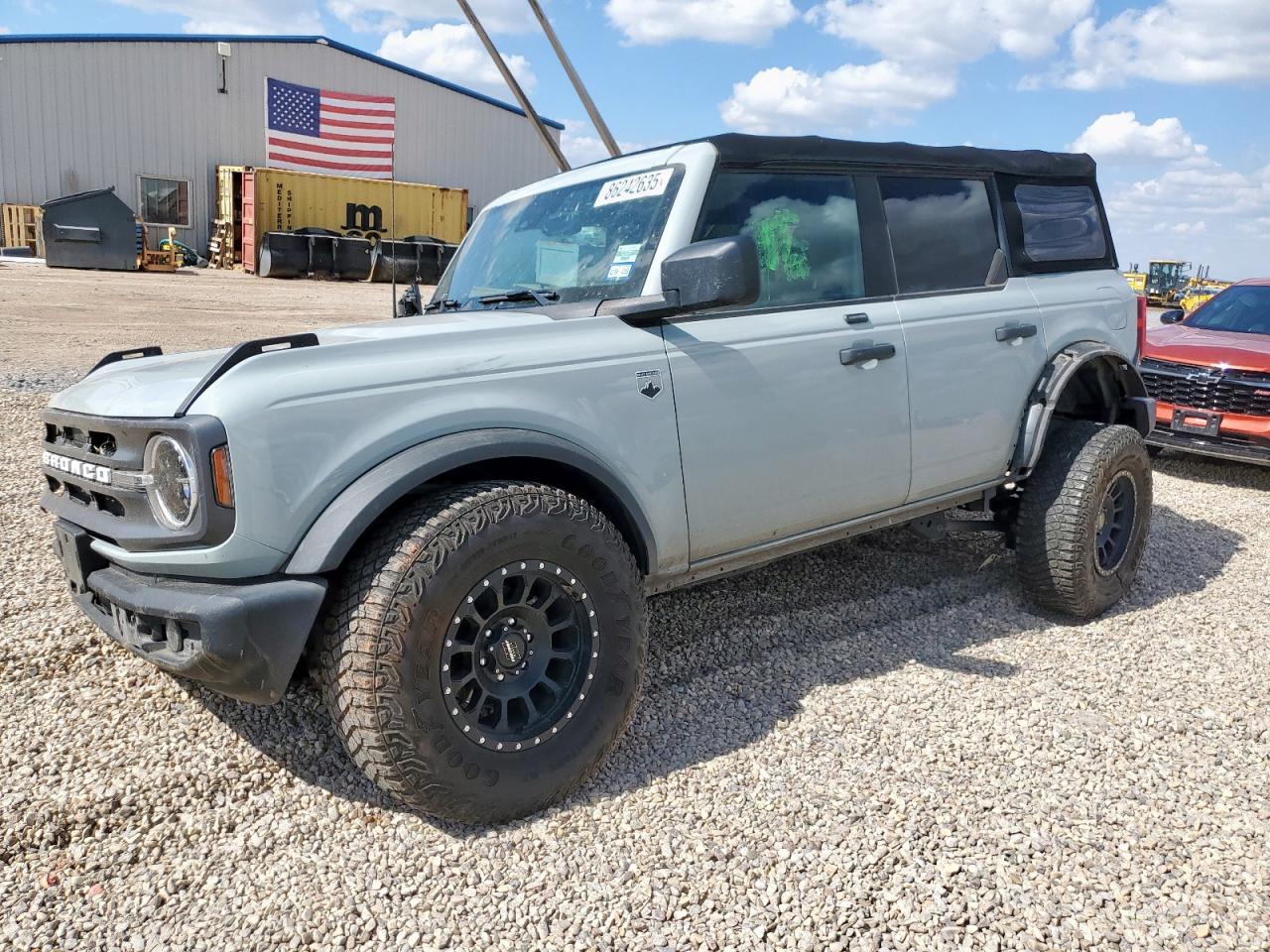 2021 FORD Bronco
