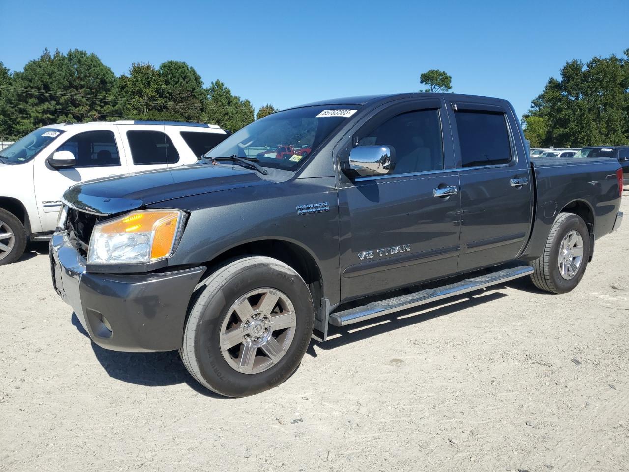 2012 NISSAN Titan