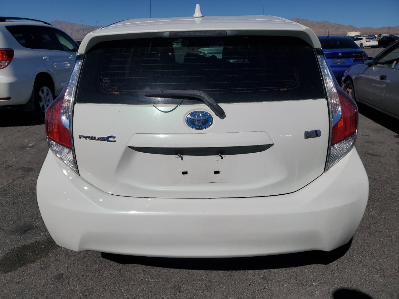 2015 TOYOTA Prius c