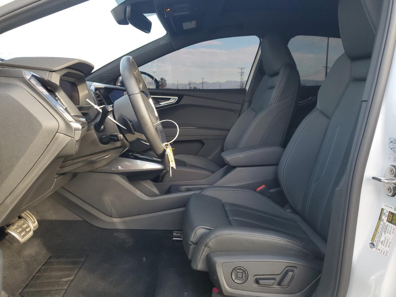 2024 AUDI Q4 e-tron