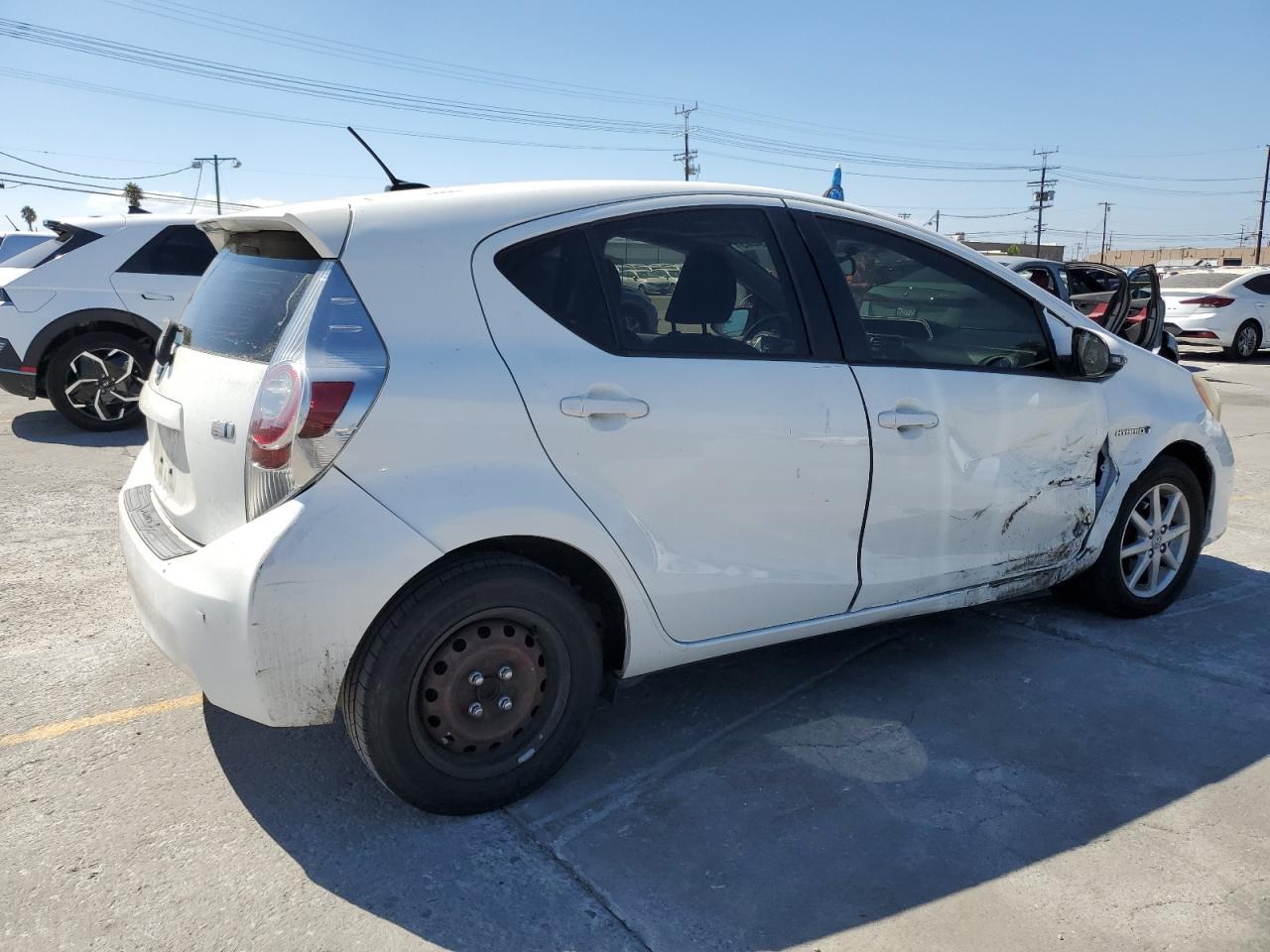 2013 TOYOTA Prius c