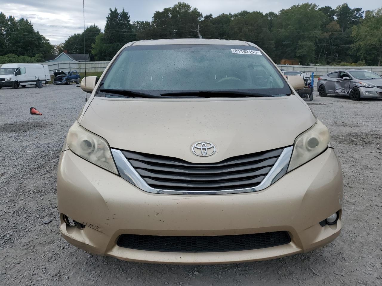 2013 TOYOTA SIENNA