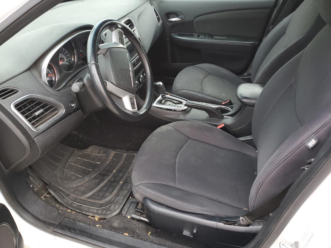 2012 CHRYSLER 200