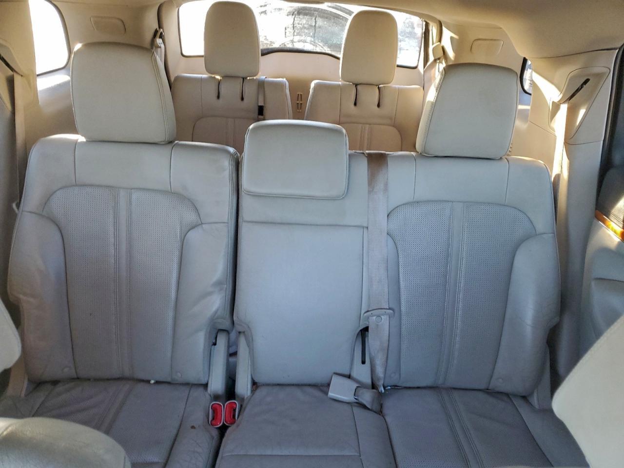 2010 LINCOLN MKT