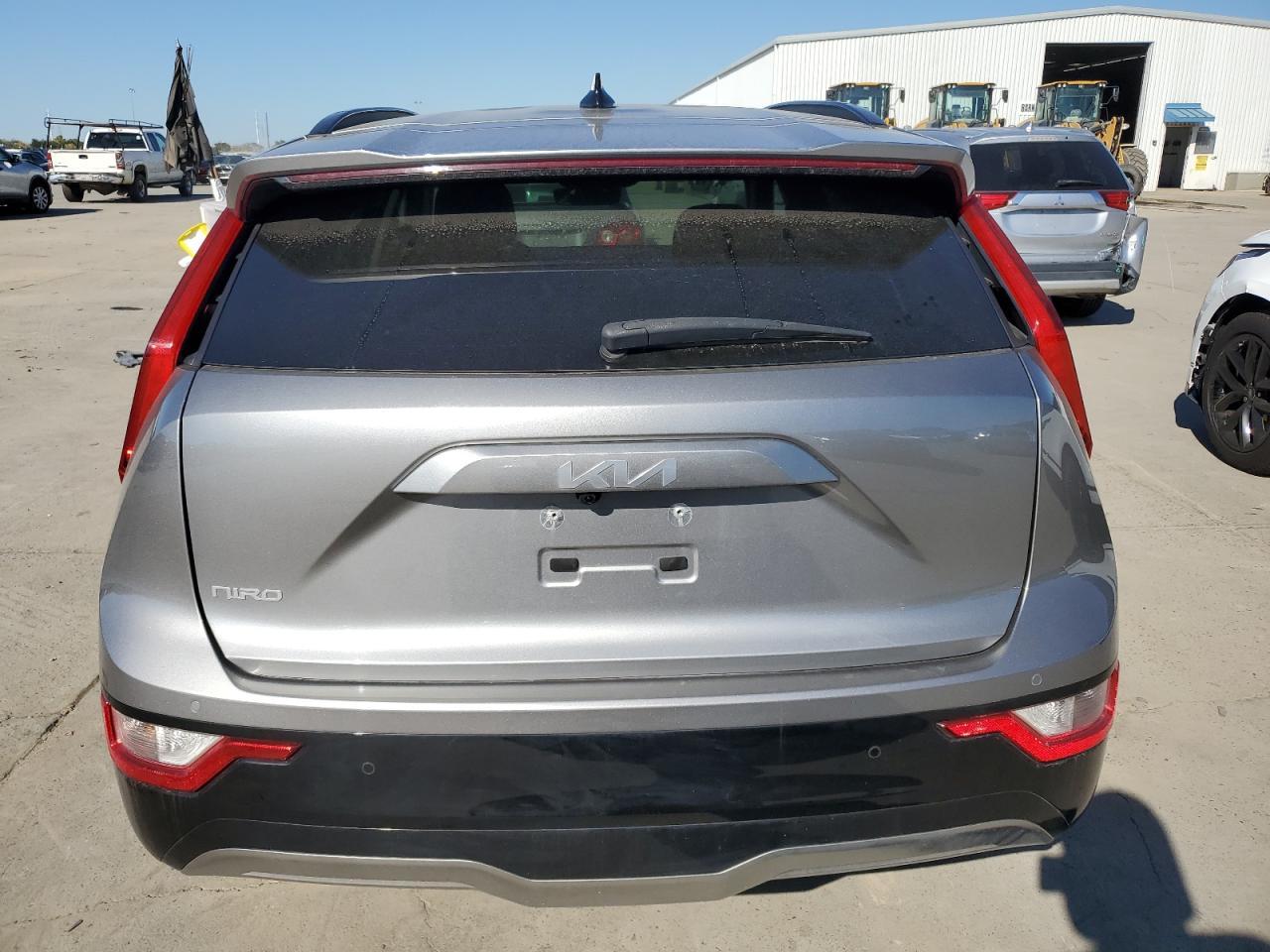 2023 KIA Niro