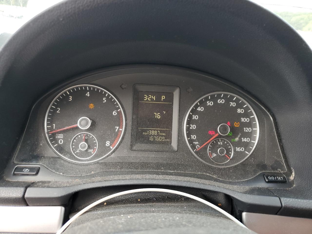 2010 VOLKSWAGEN JETTA