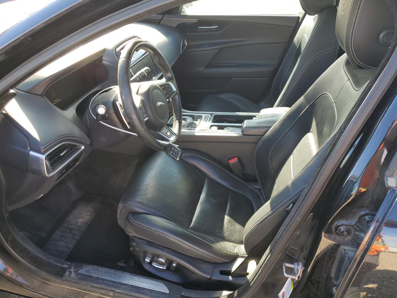 2018 JAGUAR XE