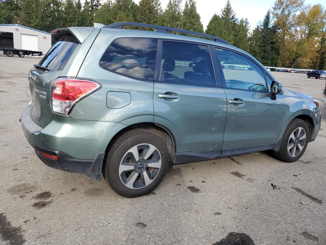2017 SUBARU FORESTER