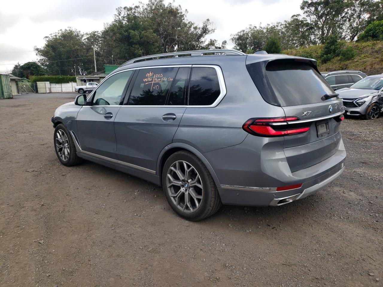 2025 BMW X7