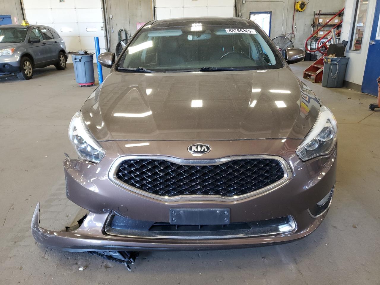 2014 KIA Cadenza