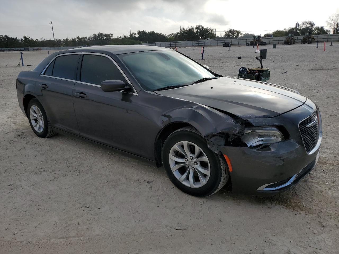 2016 CHRYSLER 300