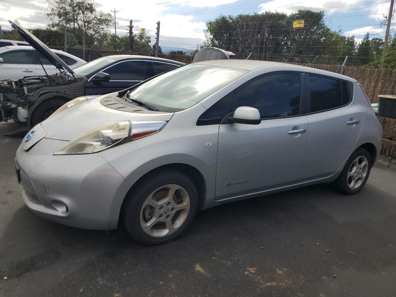 2011 NISSAN LEAF
