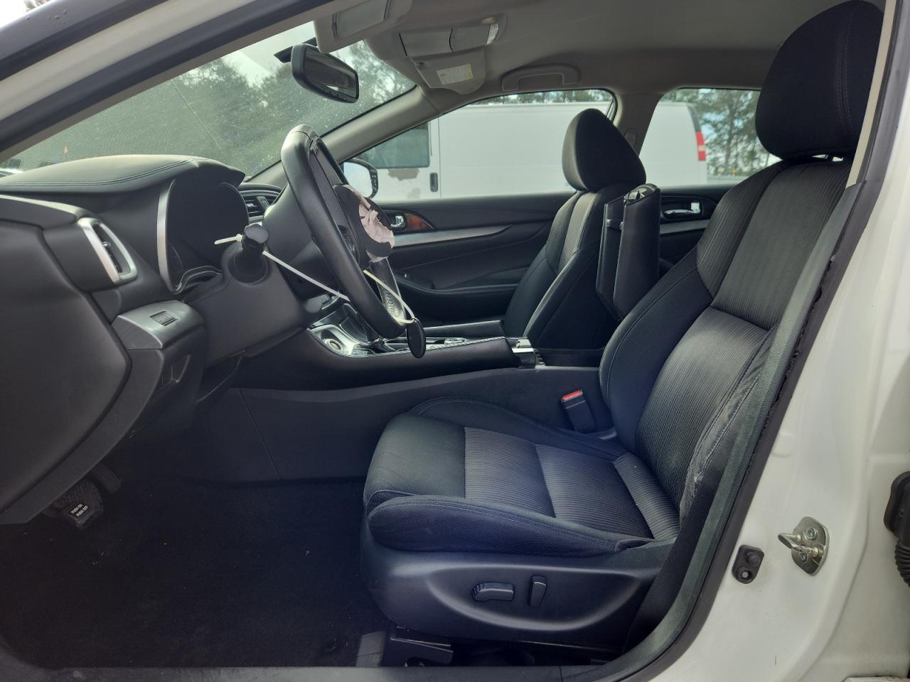 2017 NISSAN Maxima
