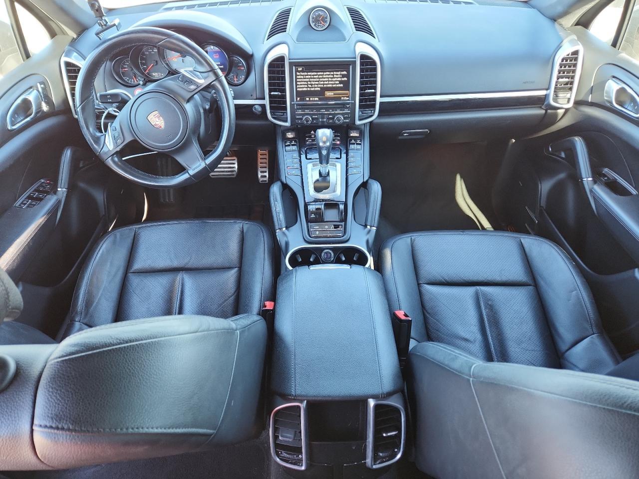 2014 PORSCHE CAYENNE