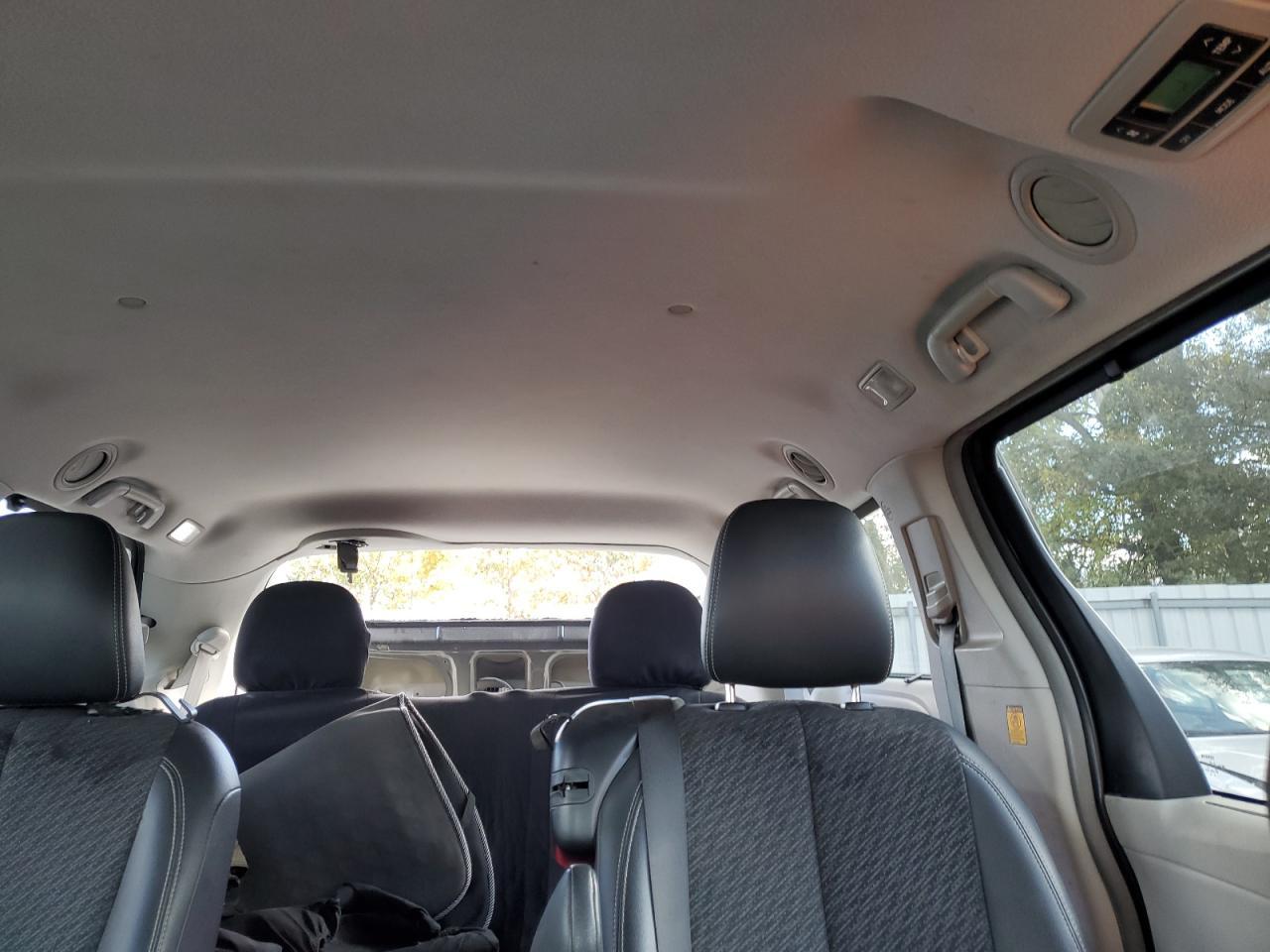 2013 TOYOTA SIENNA