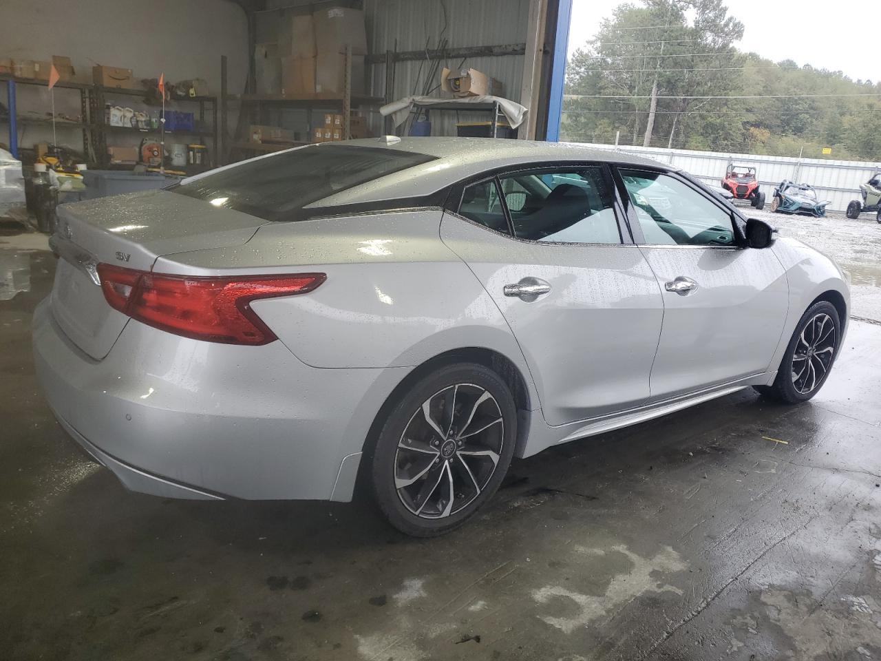 2016 NISSAN Maxima