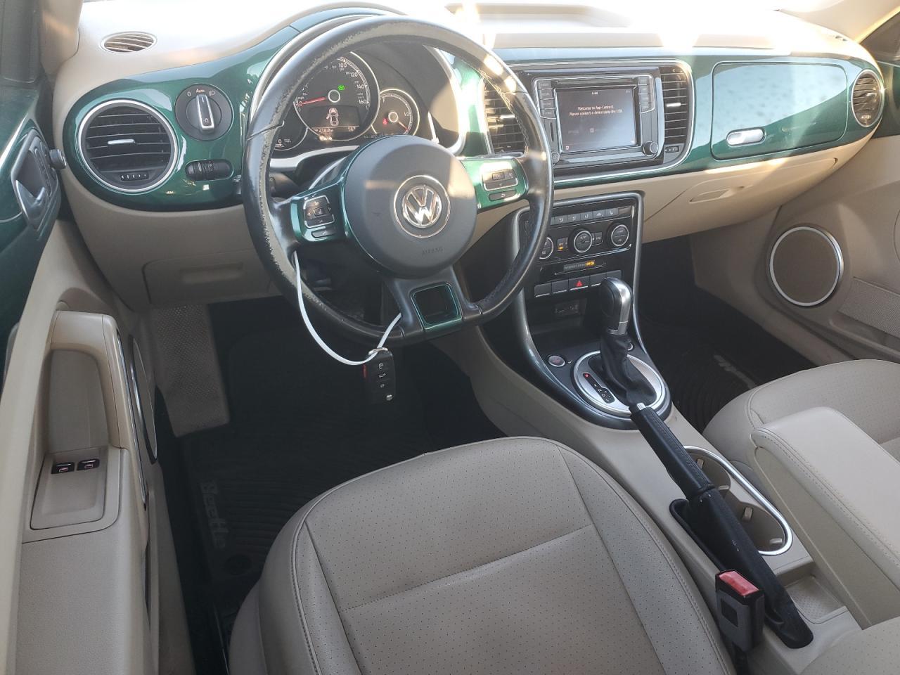 2018 VOLKSWAGEN Beetle