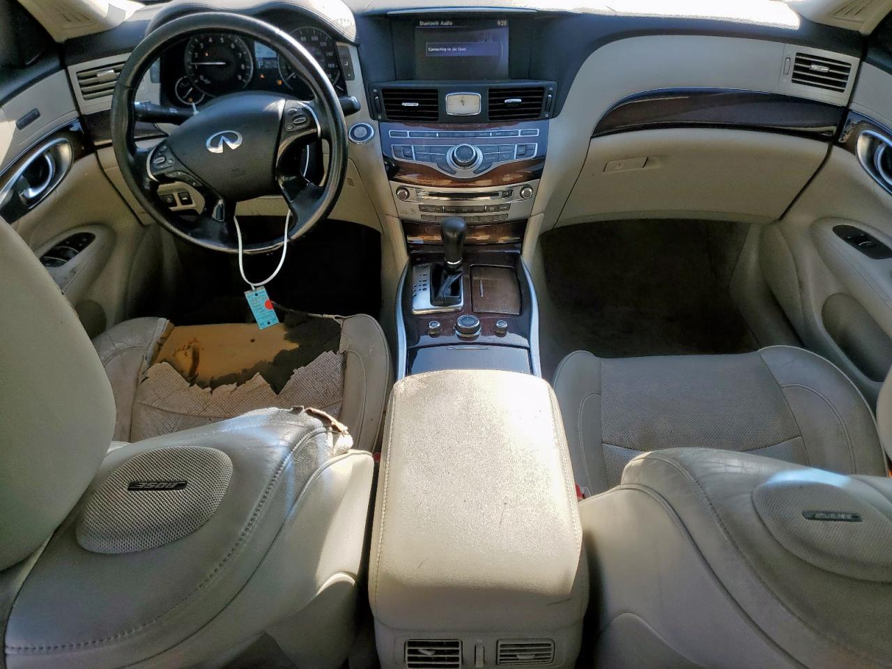 2011 INFINITI M37
