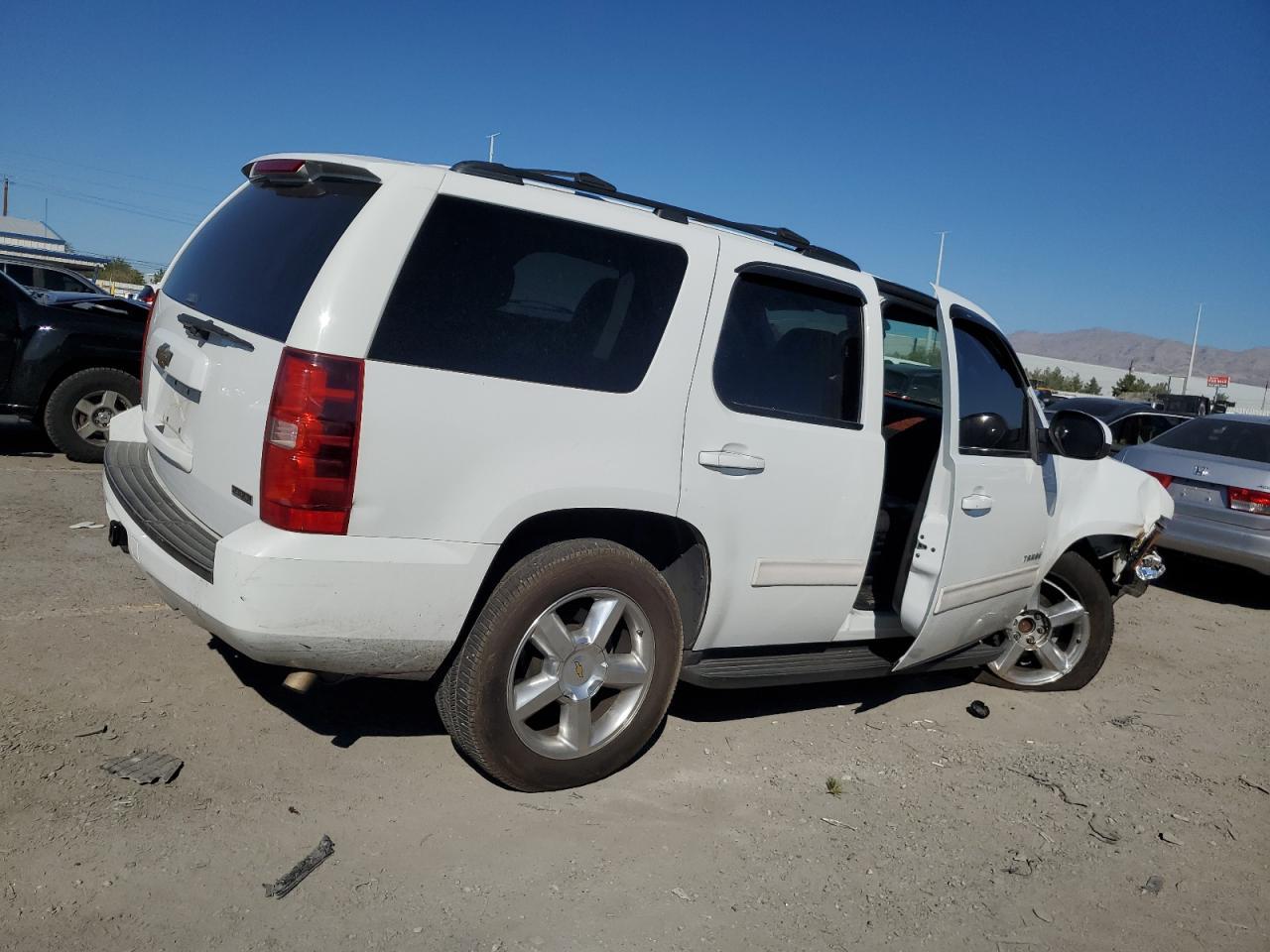 2011 CHEVROLET Tahoe