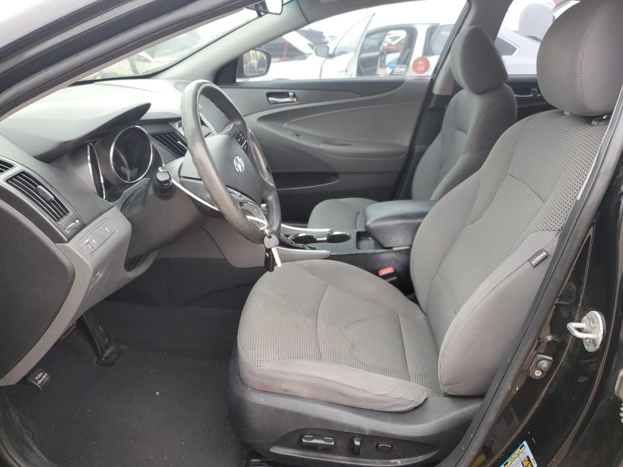 2011 HYUNDAI SONATA