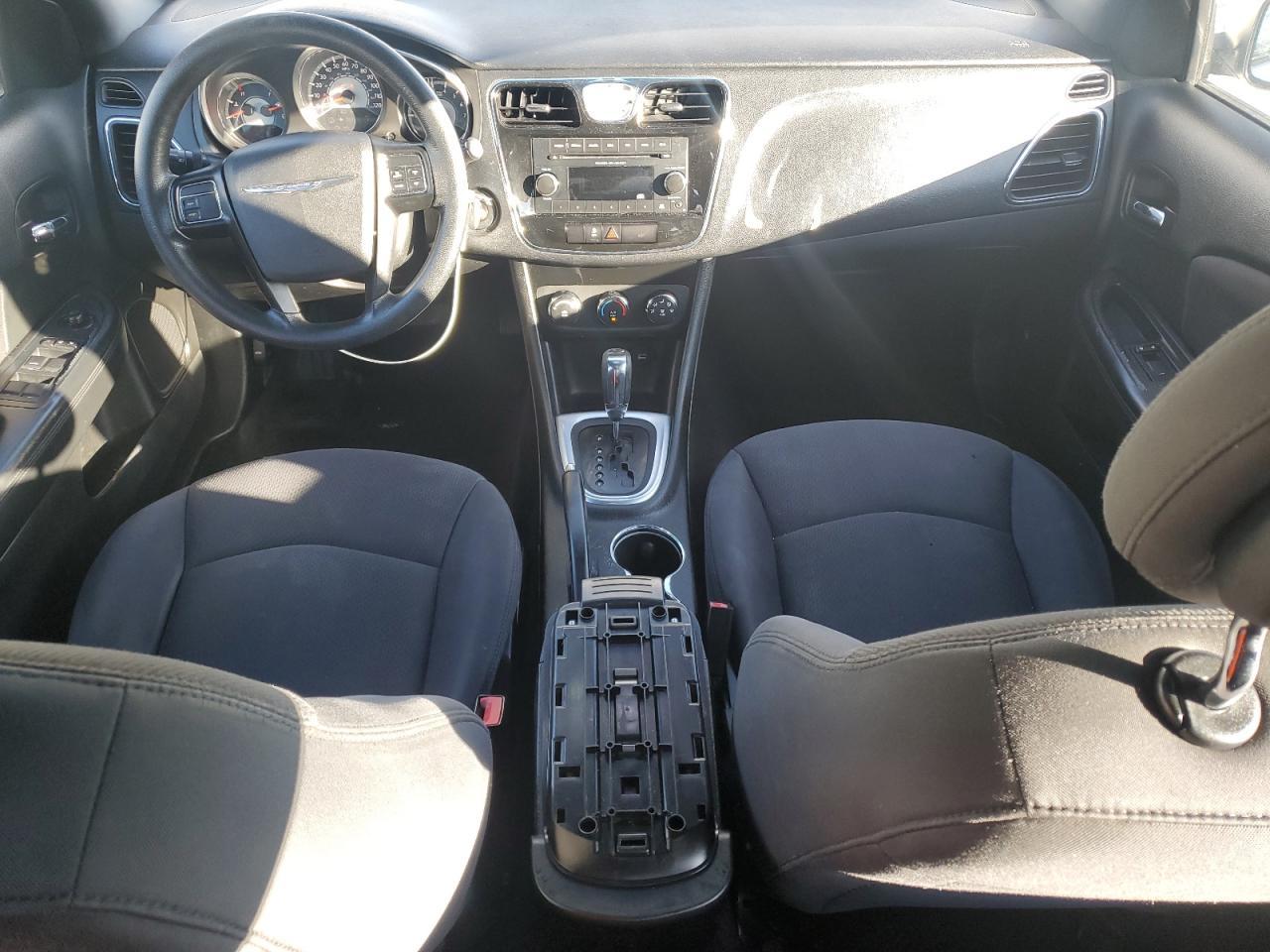 2014 CHRYSLER 200