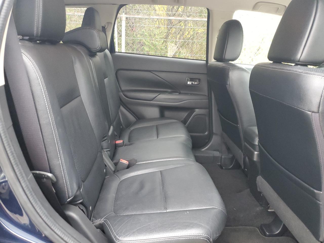 2016 MITSUBISHI outlander
