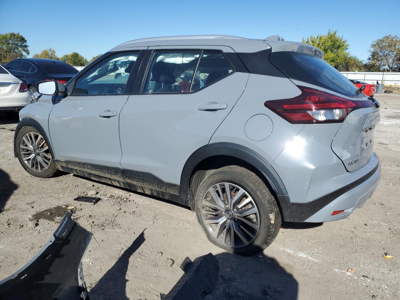 2021 NISSAN KICKS