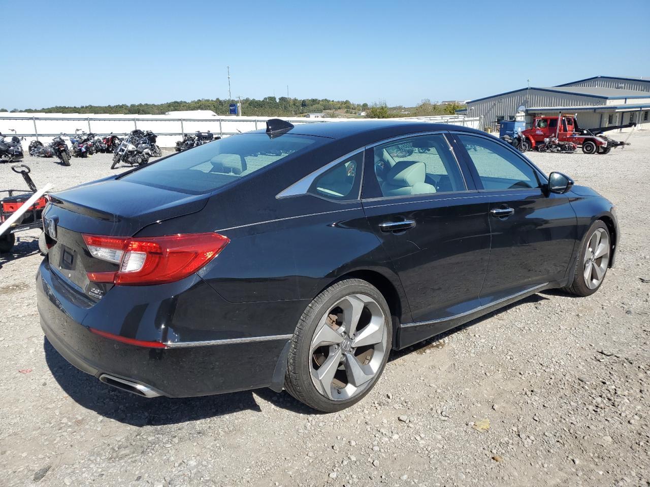 2018 HONDA ACCORD