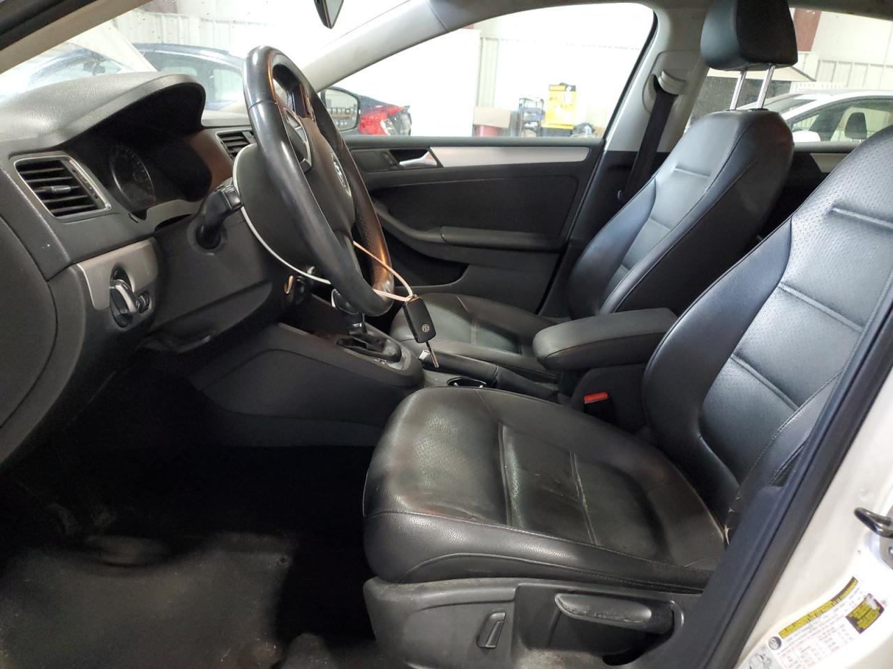 2013 VOLKSWAGEN JETTA