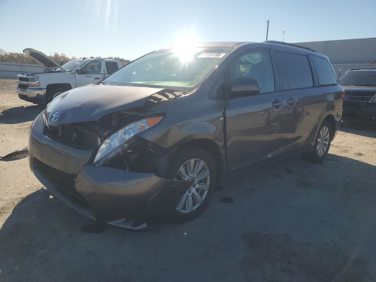 2017 TOYOTA SIENNA