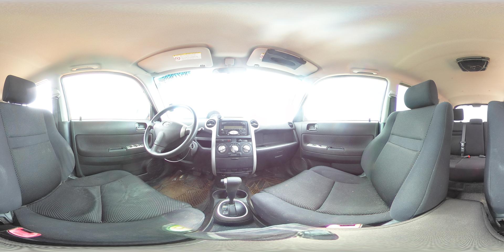 2005 TOYOTA SCION