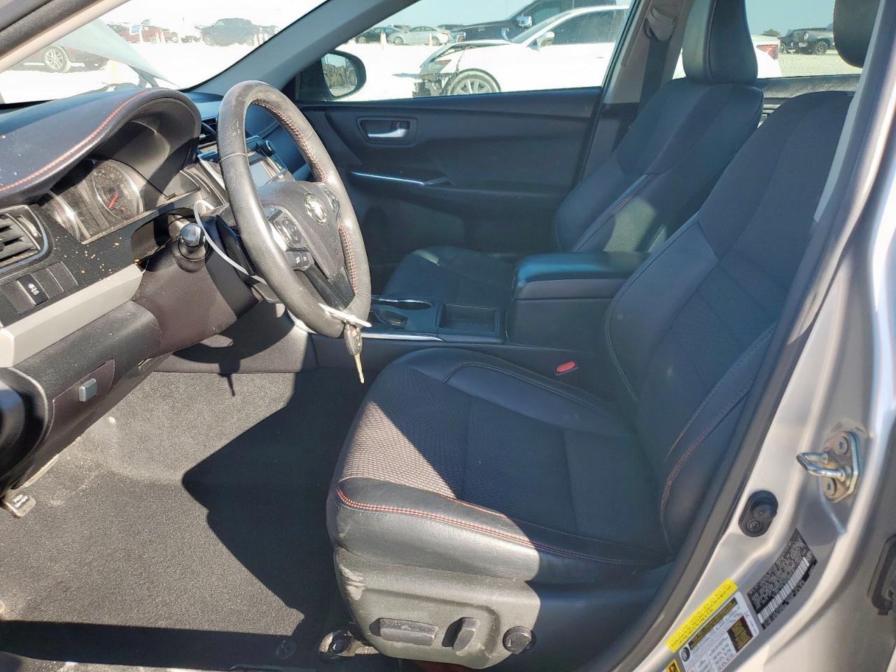 2016 TOYOTA CAMRY