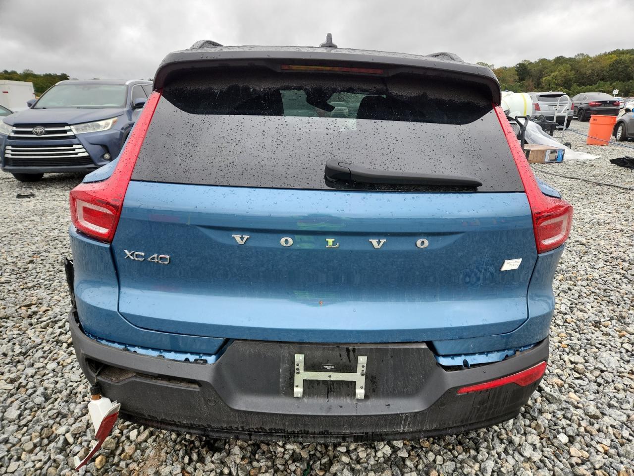2023 VOLVO XC40 Recharge
