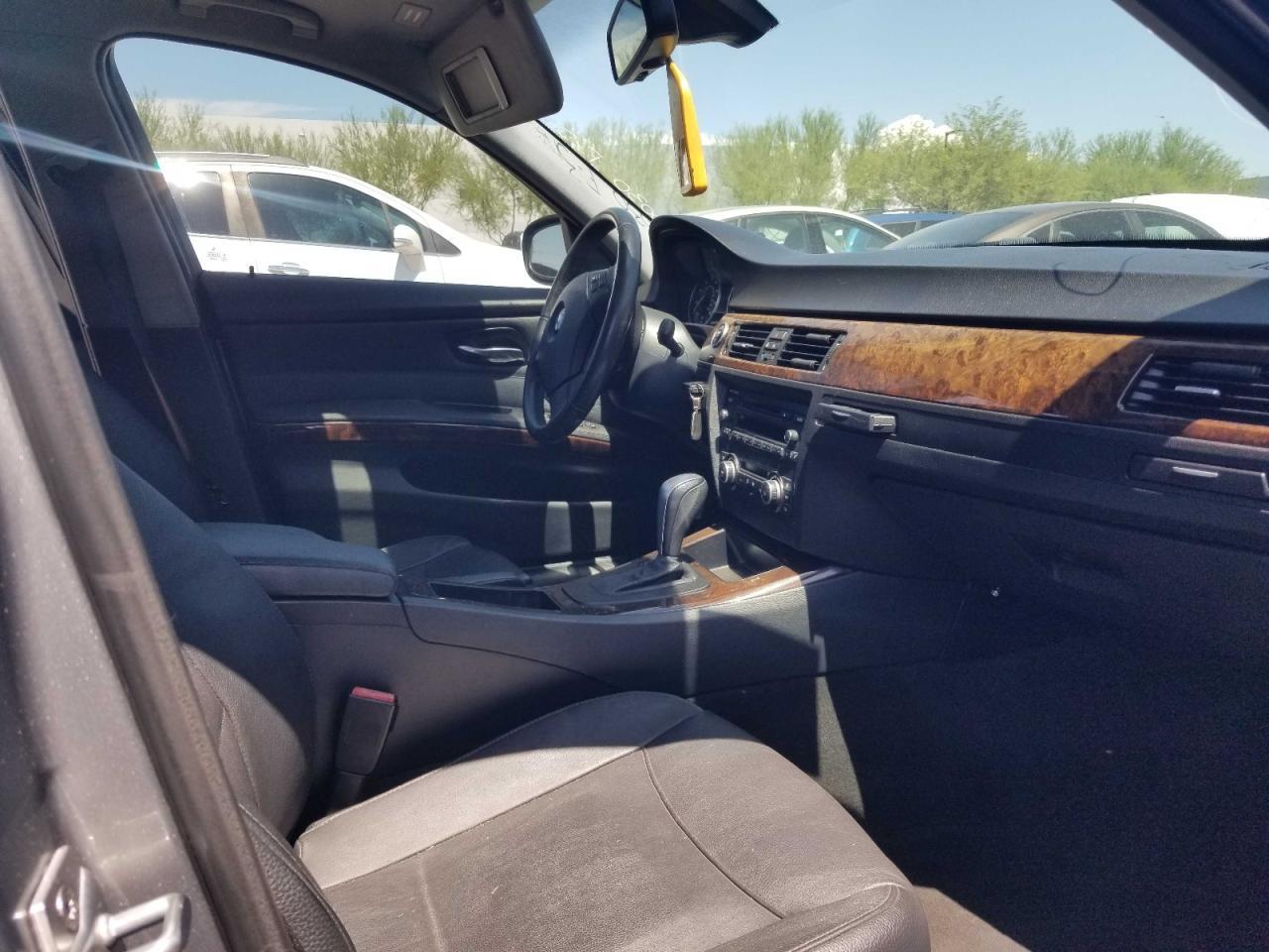 2011 BMW 3 SERIES