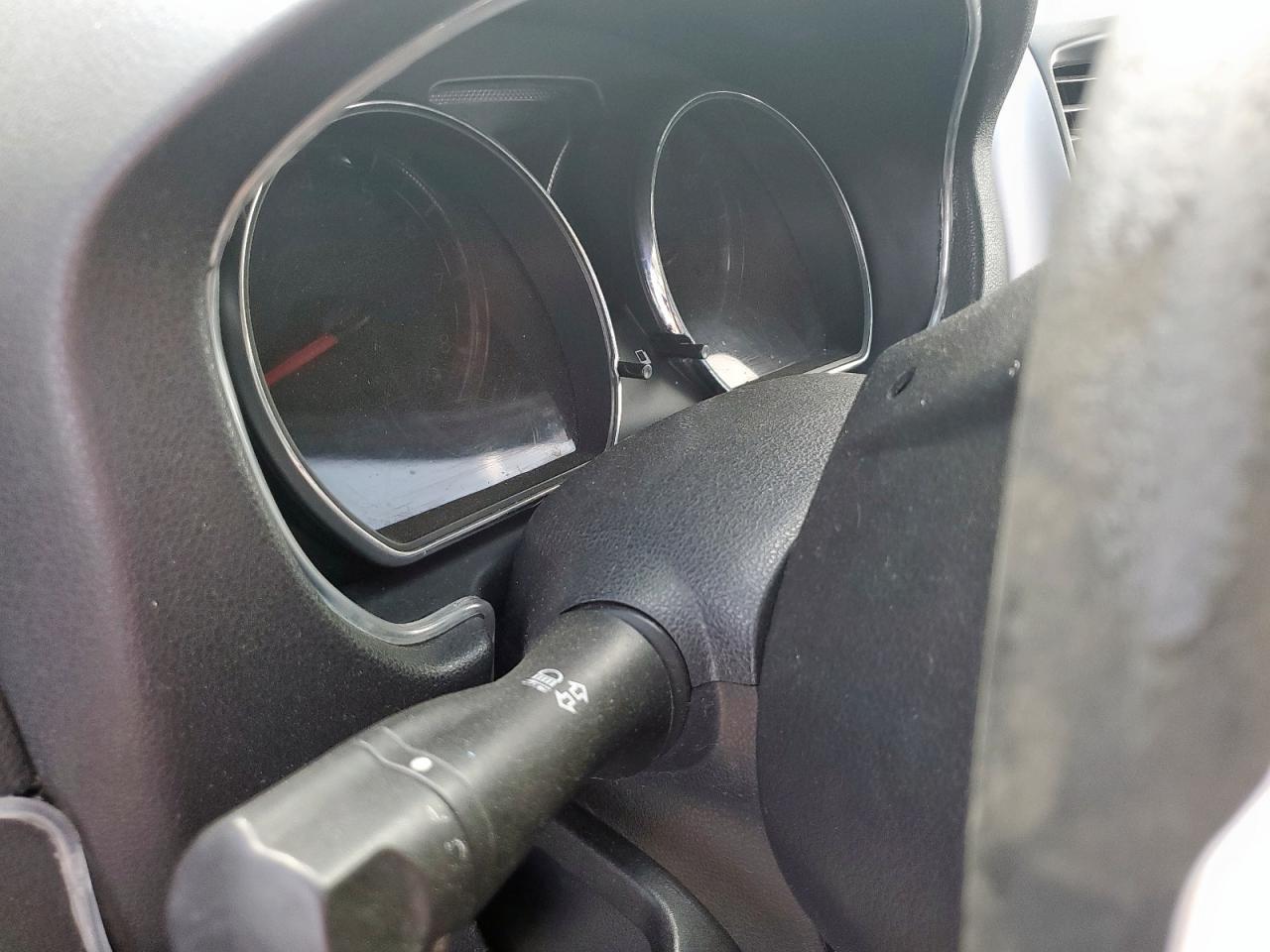 2017 NISSAN VERSA