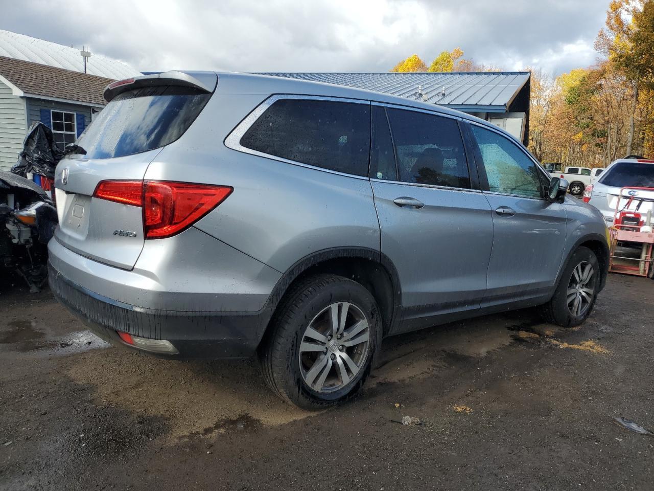 2017 HONDA PILOT