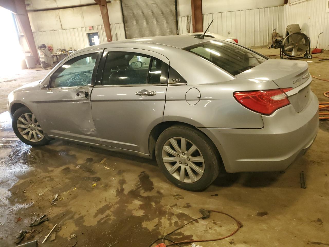 2013 CHRYSLER 200