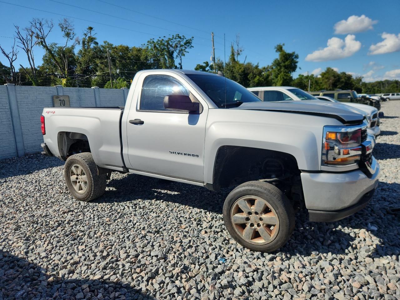 2017 CHEVROLET Silverado