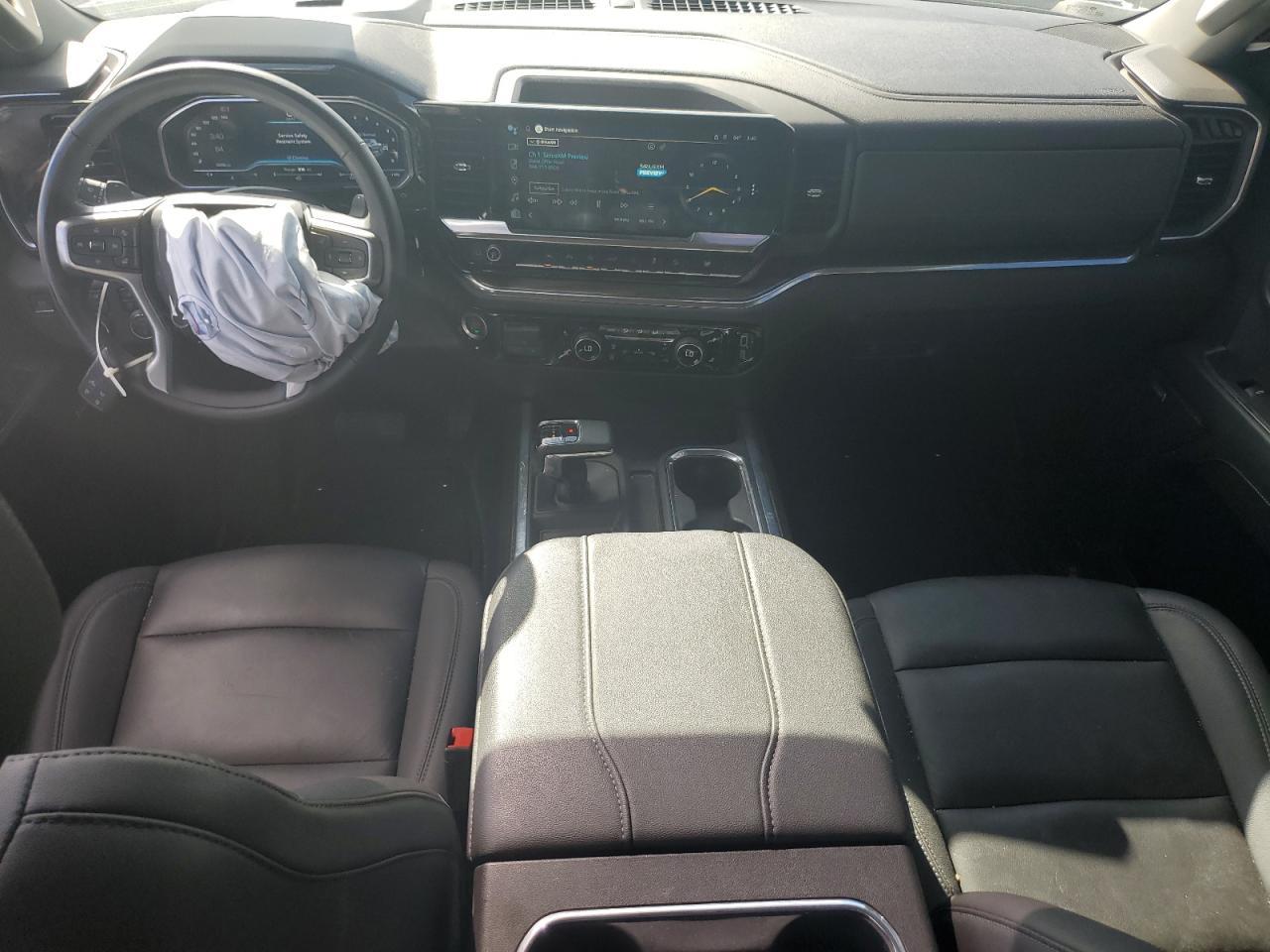 2024 CHEVROLET Silverado