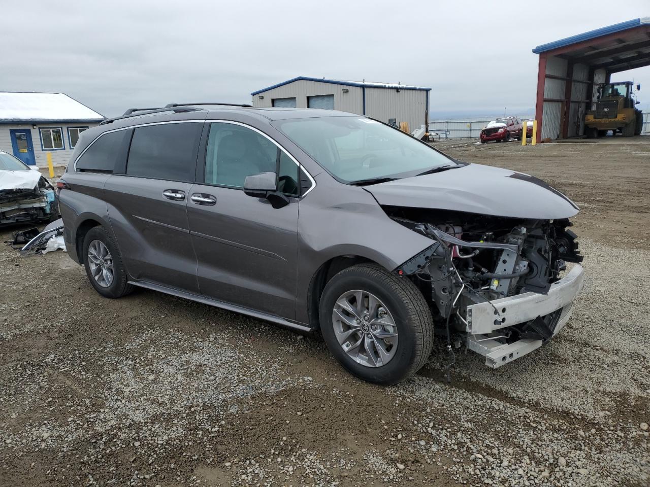 2024 TOYOTA SIENNA